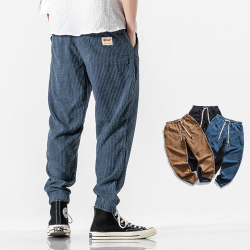 Herren Cordhose im Jogger‑Stil aus Cordvelours mit elastischem Bund und gerippten Beinabschlüssen Echo Archiv