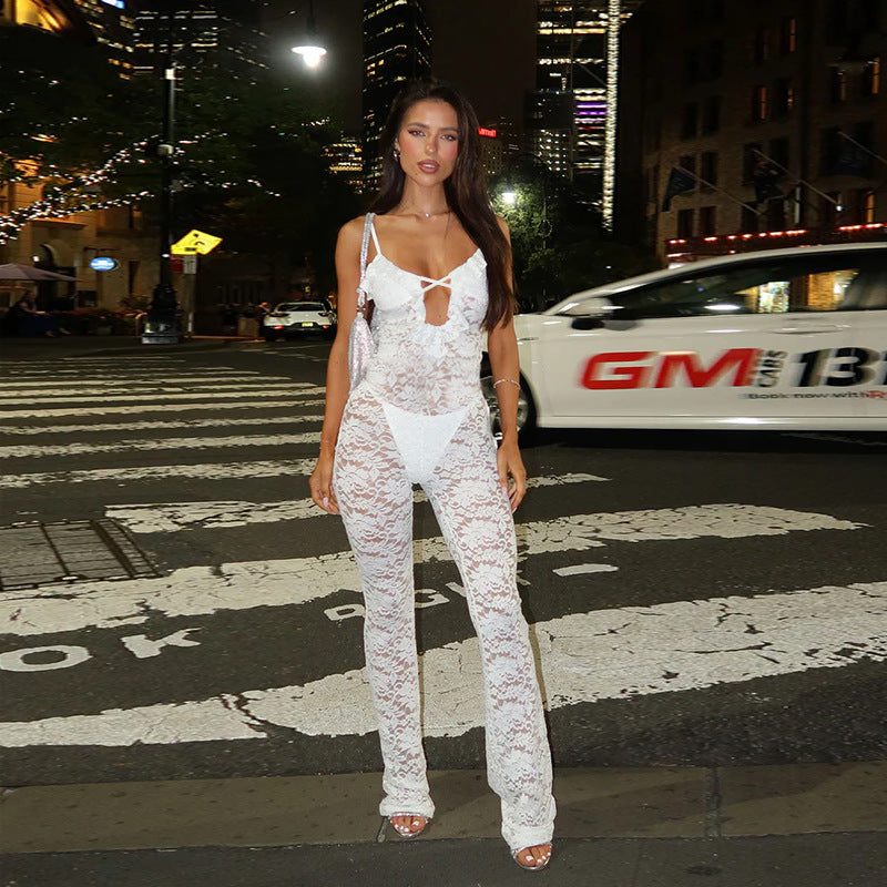 Damen stilvolles Langarm-Catsuit mit Spitzenverzierung und raffiniertem Ausschnitt Echo Archiv