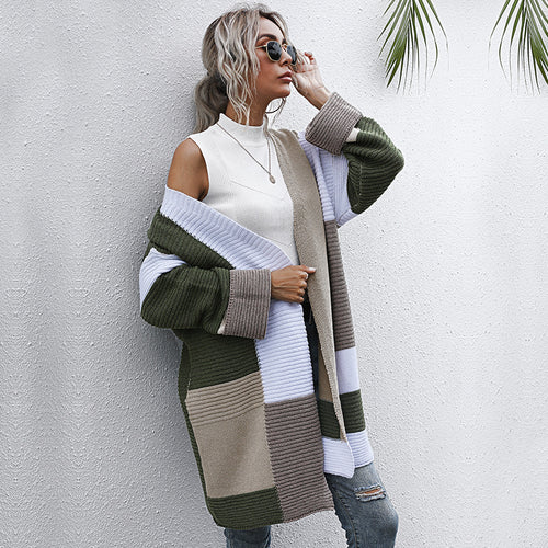 Damen Oversize Strickcardigan mit Colorblock‑Patchwork und offener Front Echoarchiv