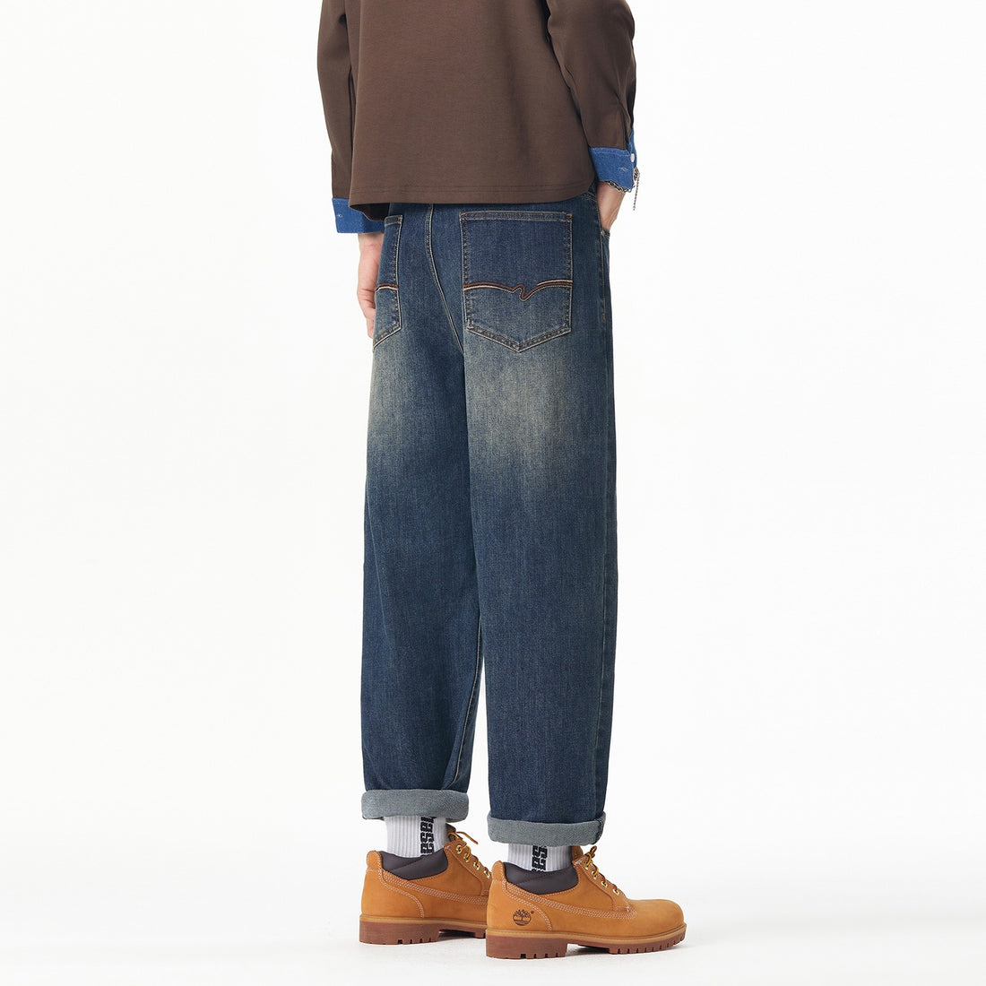 Herren Weite gerade geschnittene Denim-Jeans mit Used‑Wash und Umschlagbund Echoarchiv