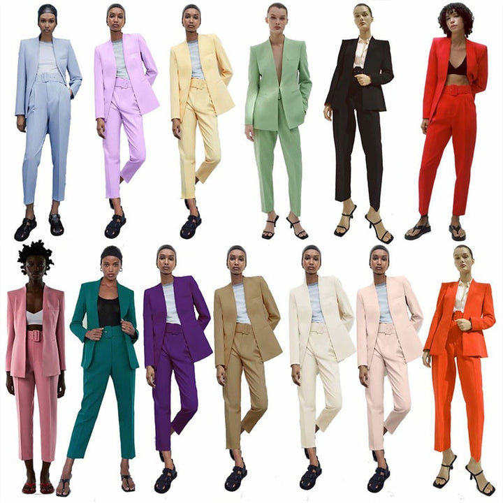 Damen Taillierter Blazer ohne Revers mit offener Front und Paspeltaschen Echo Archiv