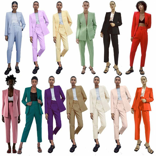 Damen Taillierter Blazer ohne Revers mit offener Front und Paspeltaschen Echo Archiv