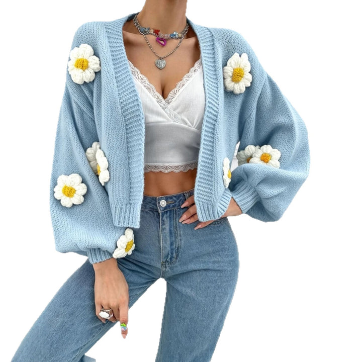Damen Kurzgeschnittener Grobstrick-Cardigan mit 3D-Blütenapplikationen – Veloura