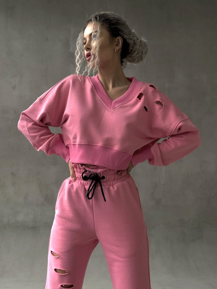 Damen kurzgeschnittenes Sweat-Set mit V-Ausschnitt, Rüschenbund Highwaist Jogginghose und Distressed-Details – Avérine