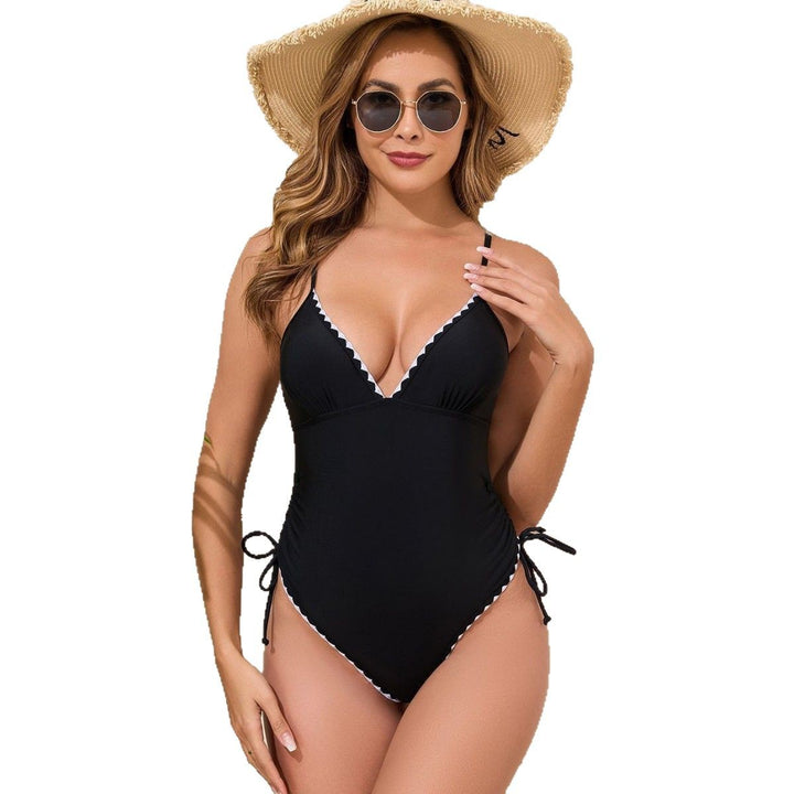 Damen Eleganter Einteiler Badeanzug mit raffinierter Rüschenverzierung Echo Archiv
