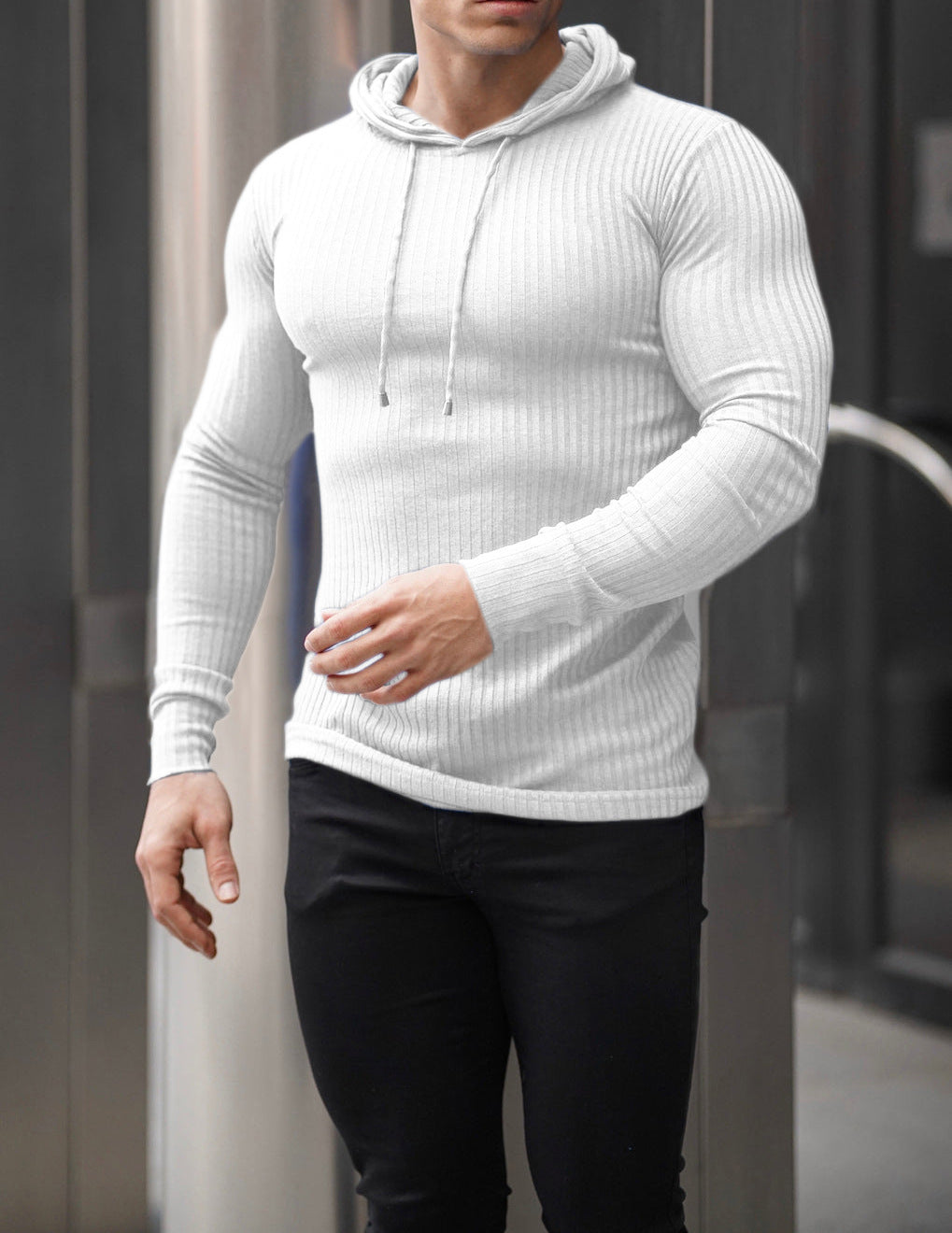 Herren eng anliegendes Rippstrick-Kapuzenlongsleeve mit Slim-Fit und Elastikanteil – Cavarno