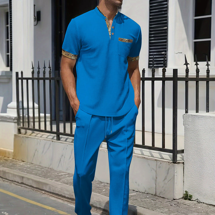 Herren modernes Freizeit-Outfit mit elegantem Stehkragen und dekorativen Akzenten Echoarchiv