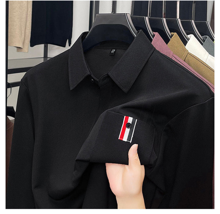Herren modernes Langarm Polohemd mit strukturiertem Design und praktischer Brusttasche Echoarchiv
