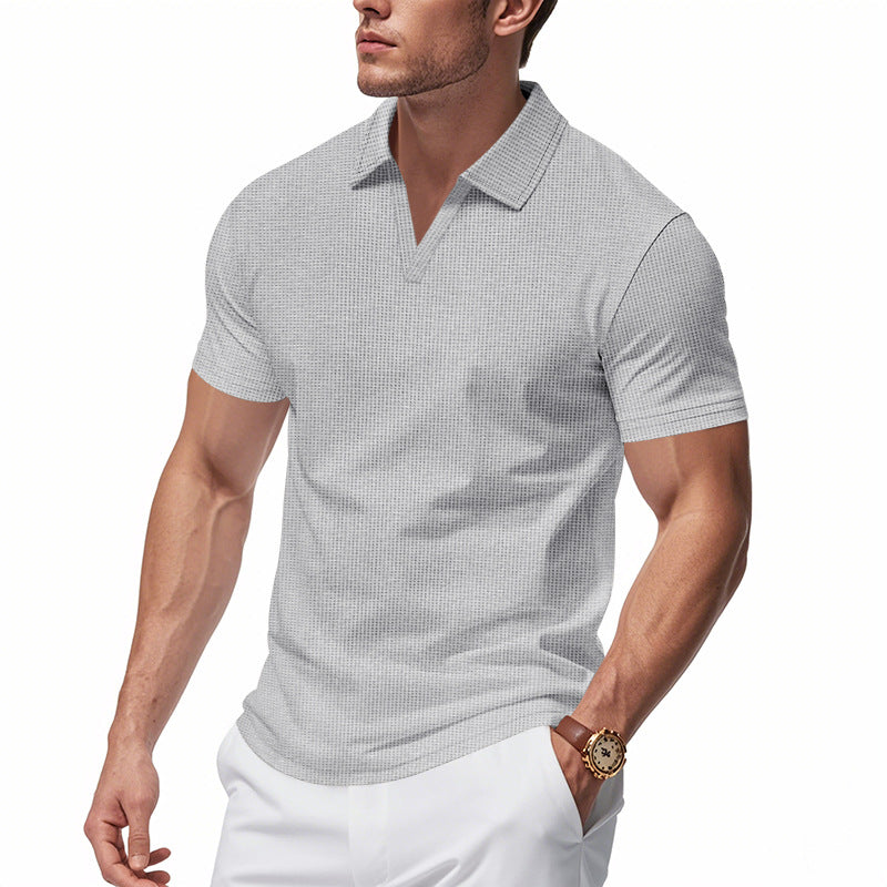 Herren Poloshirt mit strukturiertem Design und modernem V-Ausschnitt Echoarchiv