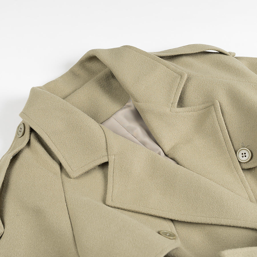 Damen nan maxi Trenchcoat mit doppelreihiger Knopfleiste, Bindegürtel und Epauletten Echo Archiv