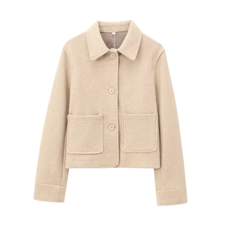 Damen kurze Wolljacke mit Hemdkragen, aufgesetzten Taschen und cleaner Boxy-Silhouette – Célinea