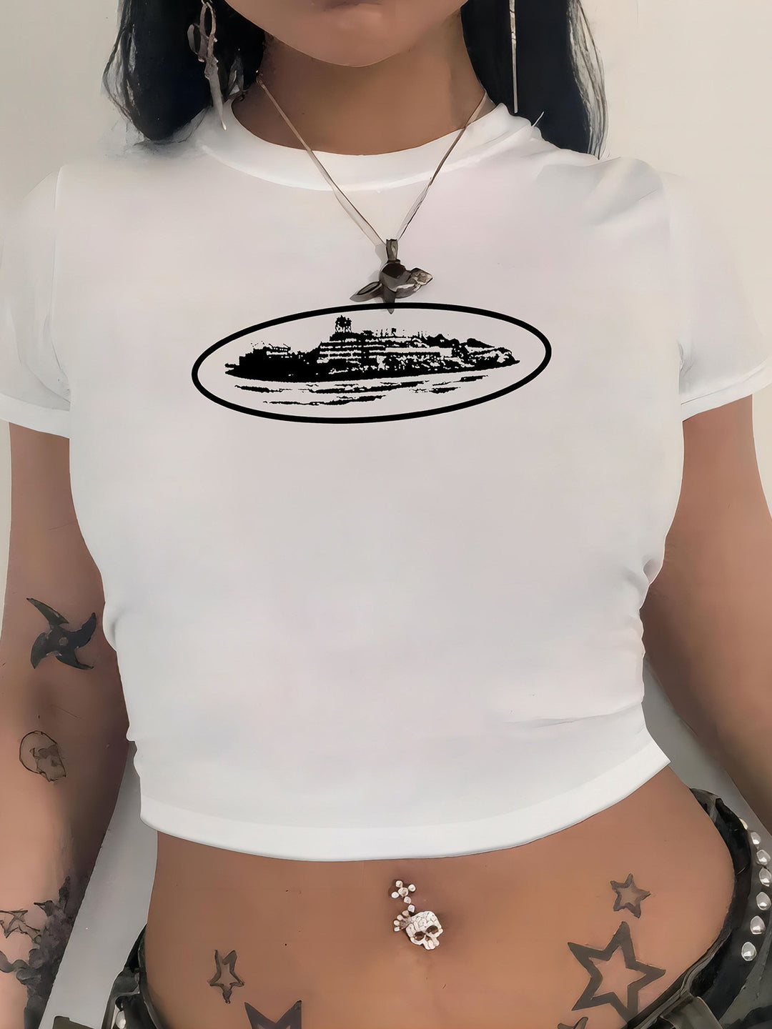 Damen cropped T-Shirt mit exklusivem Pferdemotiv und figurbetontem Schnitt Echo Archiv