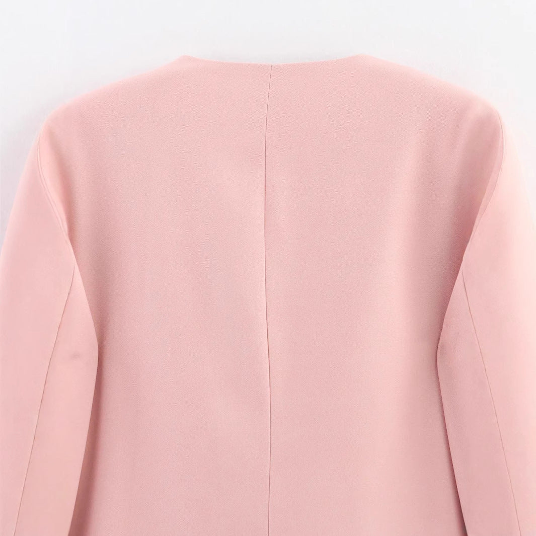 Damen knopflose Longblazerjacke mit tiefem V-Ausschnitt taillierten Abnähern und Pattentaschen – Célinea