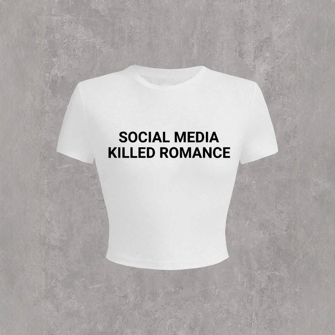 Damen Crop-T-Shirt mit kreativem Statementdruck und figurbetontem Schnitt Echo Archiv