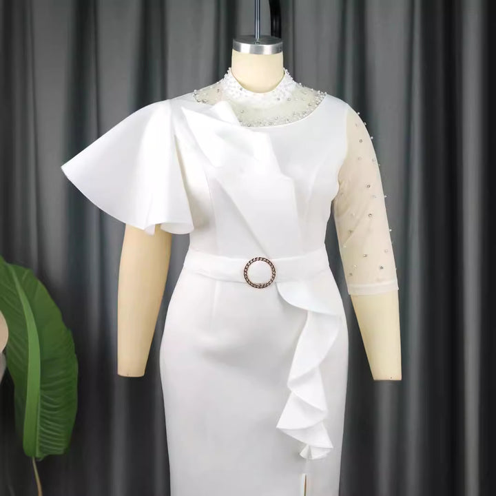 Damen Cocktailkleid mit asymmetrischem Rüschendesign und dekorativen Perlenakzenten Echo Archiv