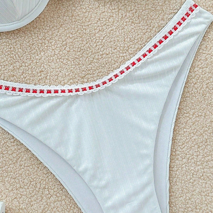 Damen gepolsterter Bikini mit farblich abgesetzten Akzenten Echo Archiv