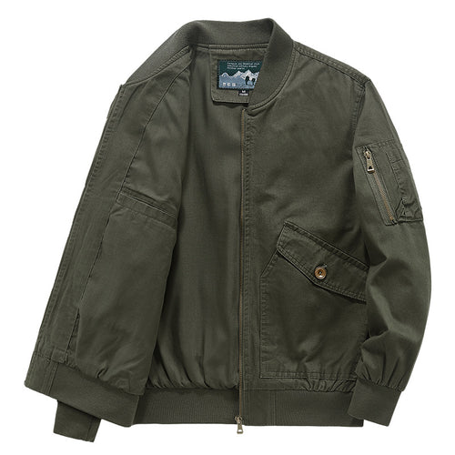Herren leichter Canvas‑Bomber im Pilotencut mit Zip‑Ärmeltasche und schräg aufgesetzten Pattentaschen Echoarchiv