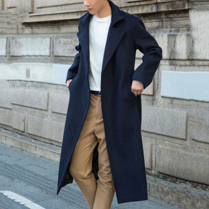 Herren Maxilanger Wollmix-Übermantel mit minimalistischer Silhouette und verdeckter Knopfleiste Echoarchiv
