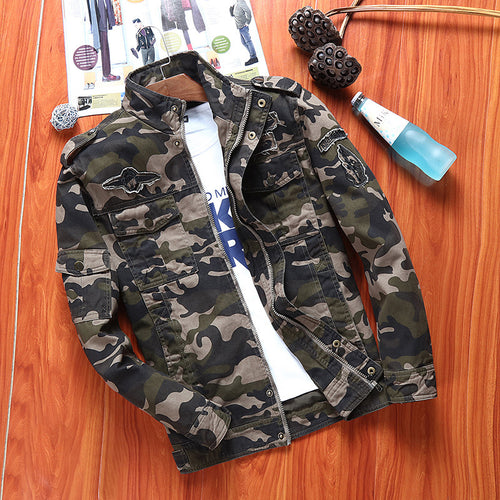 Herren Camouflage-Fieldjacke im Utility‑Look mit Mehrfach‑Taschen und Schulterepauletten – Taviero
