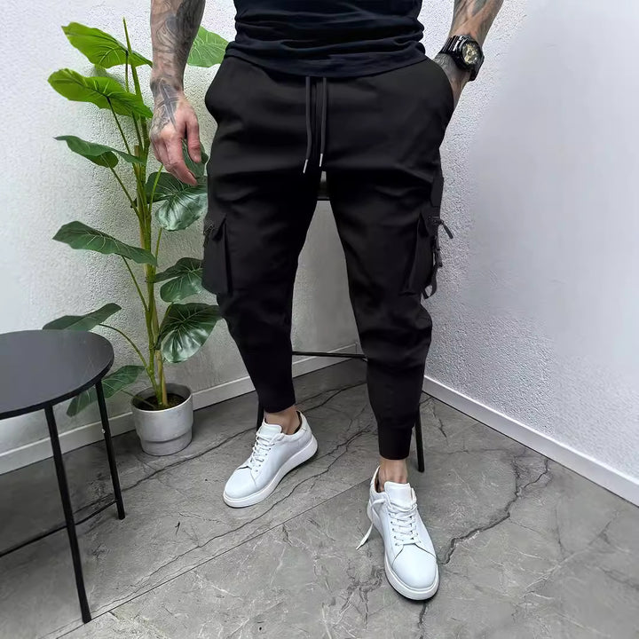 Herren Cargo-Hose mit funktionalen Reißverschlusstaschen und elastischem Bund Echoarchiv