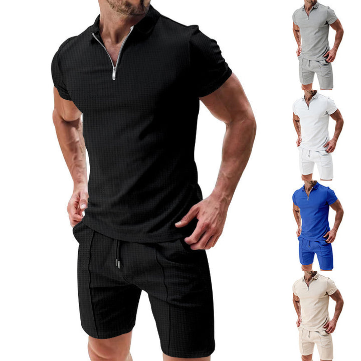 Herren Sportliches Kurzarmshirt mit Reißverschluss und passenden Shorts Echoarchiv