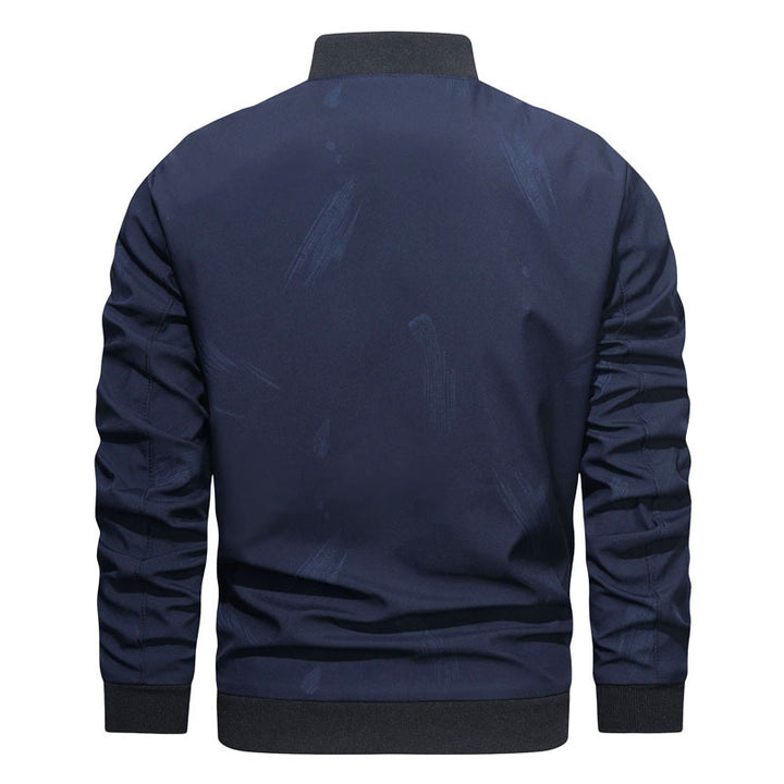 Herren Slim Bomberjacke aus technischem Baumwollmix mit kontrastierenden Reißverschlusstaschen und elastischem Rippkragen Echo Archiv
