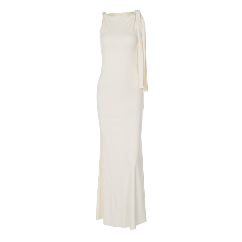 Damen Elegantes Maxikleid mit asymmetrischen Trägerdetails Echo Archiv