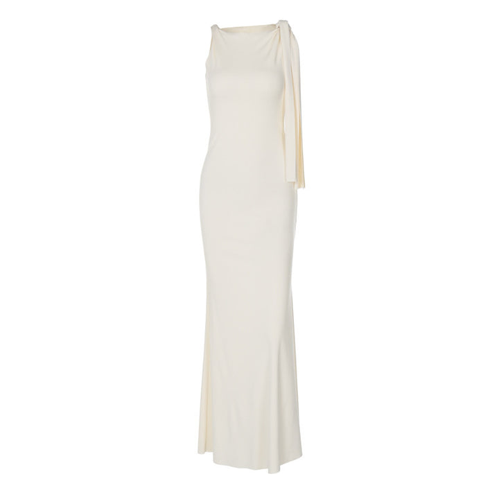 Damen Elegantes Maxikleid mit asymmetrischen Trägerdetails Echo Archiv