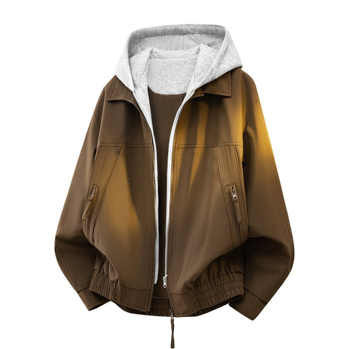 Herren Urbaner Layering-Bomber mit kontrastierender Kapuzen-Innenjacke und Reißverschlusstaschen Echoarchiv
