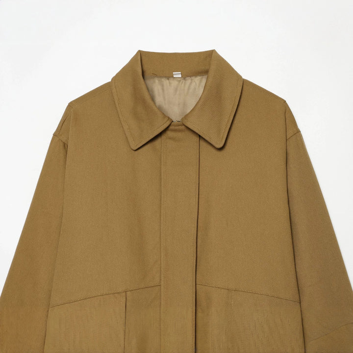 Damen leichte Fieldjacke aus Baumwollmix mit verdeckter Druckknopfleiste, Hemdkragen und elastischem Saum – Célinea