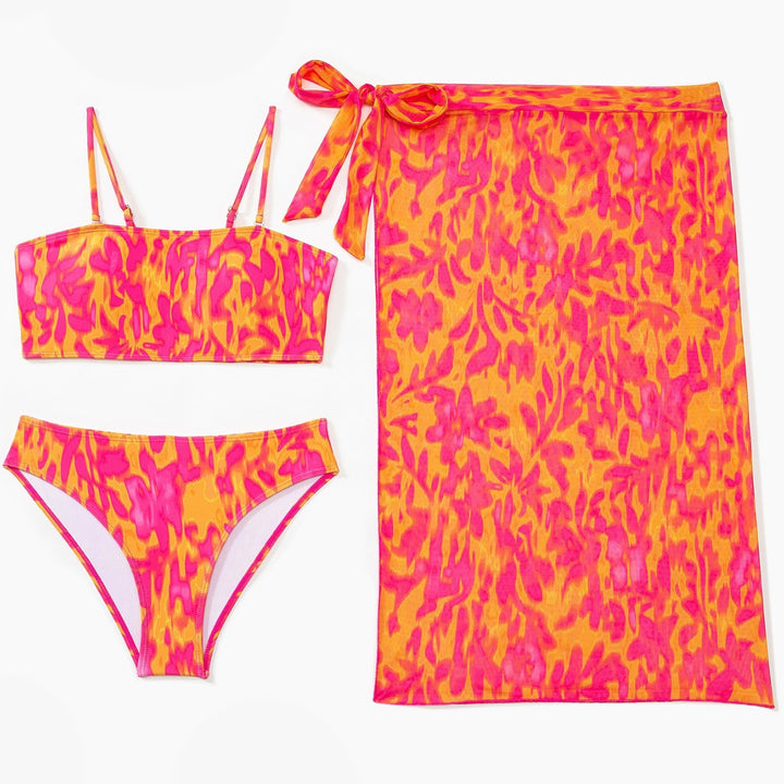 Damen Bikini-Set mit modischem Bandeau-Oberteil und hoch geschnittenen Bottoms Echo Archiv