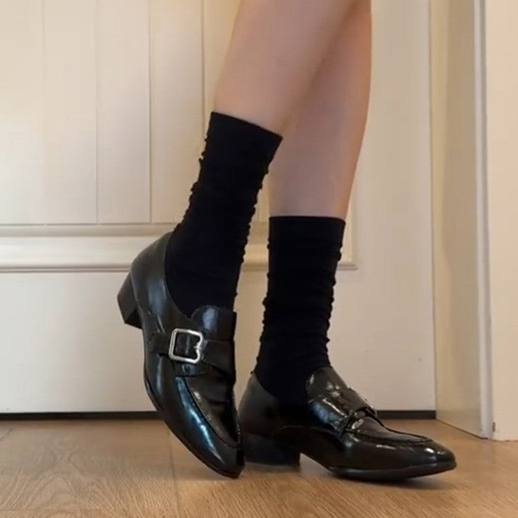 Damen Loafer mit poliertem Finish, dekorativer Metallschnalle und niedrigem Blockabsatz Echo Archiv