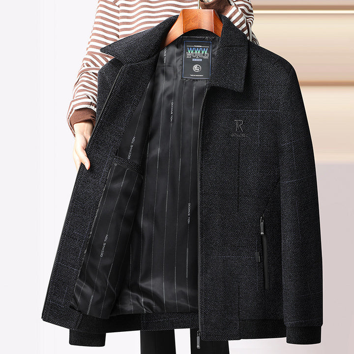 Herren eleganter Mantel mit modischem Schnitt und praktischen Taschen Echoarchiv