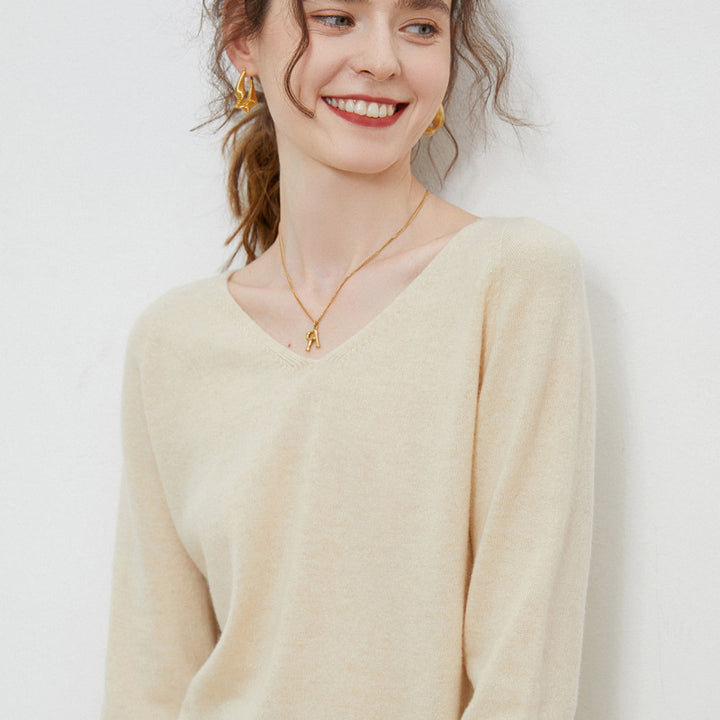 Damen Kuscheliger V‑Ausschnitt Feinstrickpullover aus Mohair‑Mix mit flauschiger Oberfläche Echoarchiv