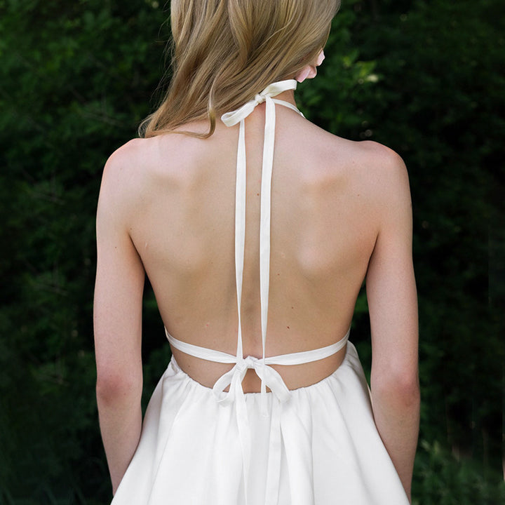 Damen Elegantes Halterkleid mit offenem Ausschnitt Echo Archiv
