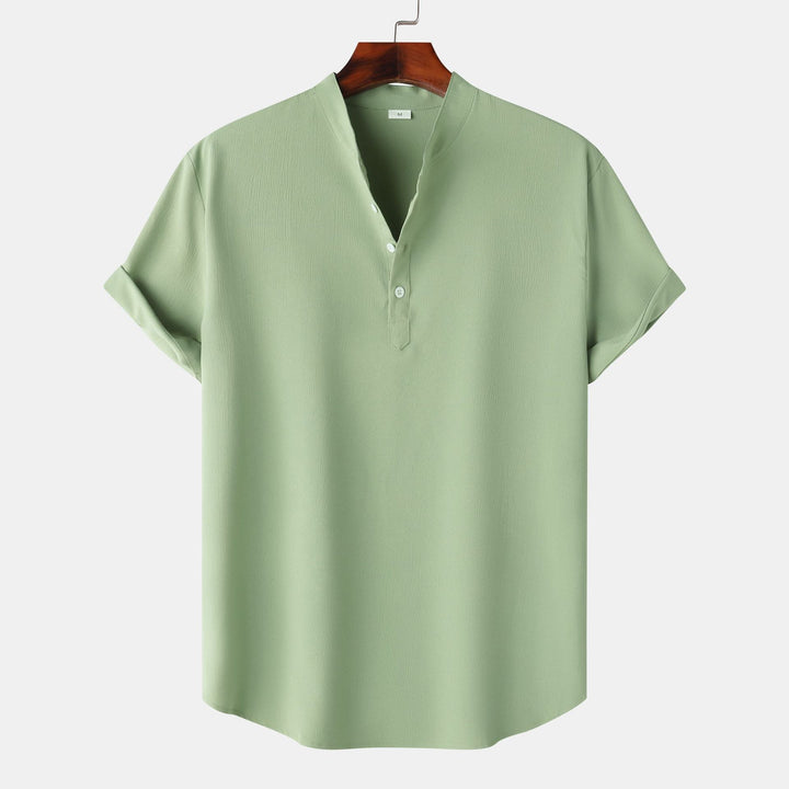 Herren Kurzarmhemd mit modernem Henley-Design und funktionalen Knöpfen Echoarchiv