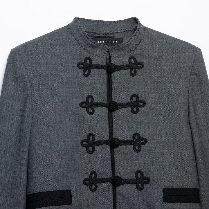 Damen Kurze Jacke im Mandarinstil mit Zierknotenverschluss und taillierter Silhouette Echoarchiv