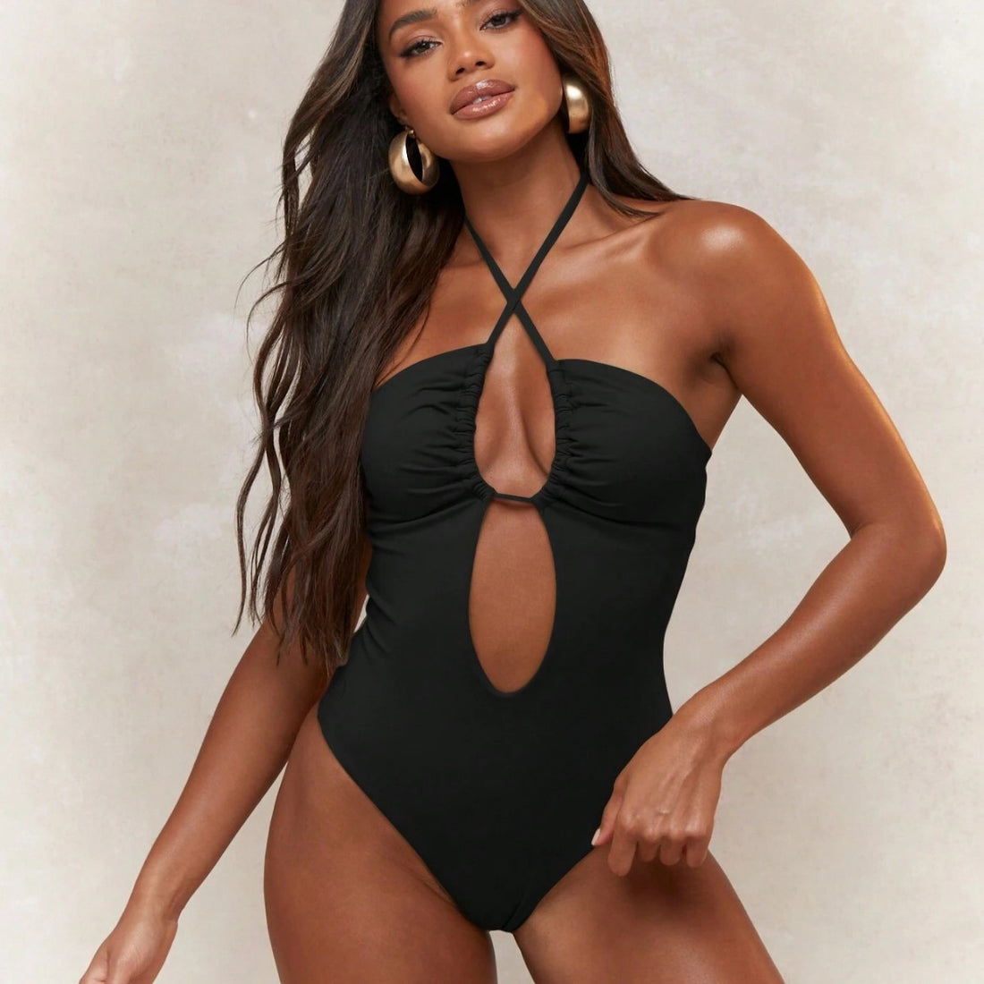 Damen Trendiger Einteiler Badeanzug mit verspieltem Cut-Out – Maréssa