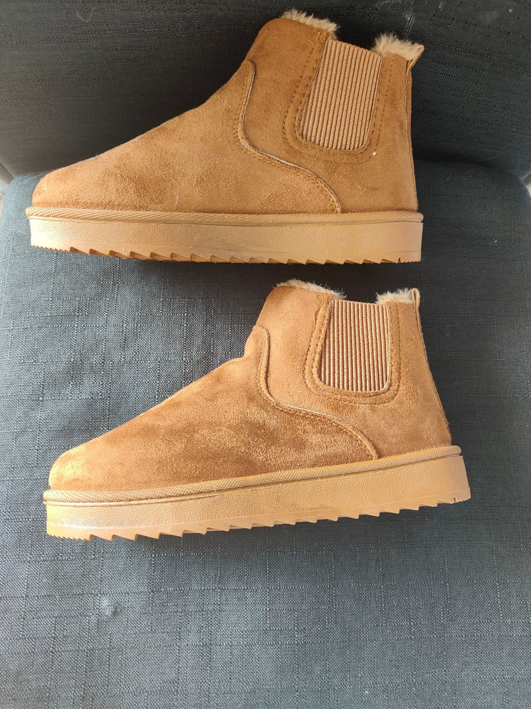 Damen  Chelsea-Boots mit warmem Teddyfutter, elastischem Seiteneinsatz und rutschfester Profilsohle Echo Archiv