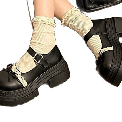 Damen Chunky Mary-Jane Plateauschuhe mit Riemen, Zierschleife und Spitzenbesatz – Lioré
