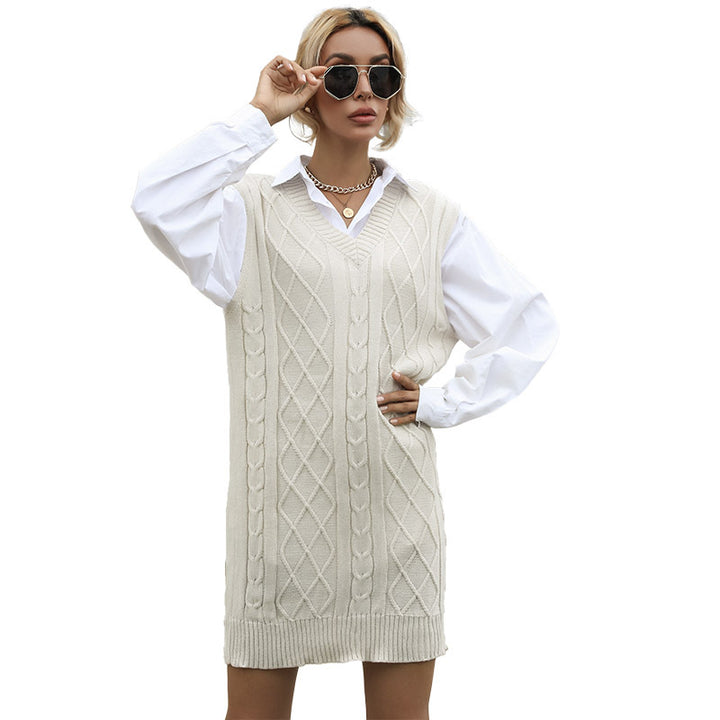 Damen Ärmelloses Zopfmuster-Strickkleid mit V-Ausschnitt und taillierender Silhouette – Élara