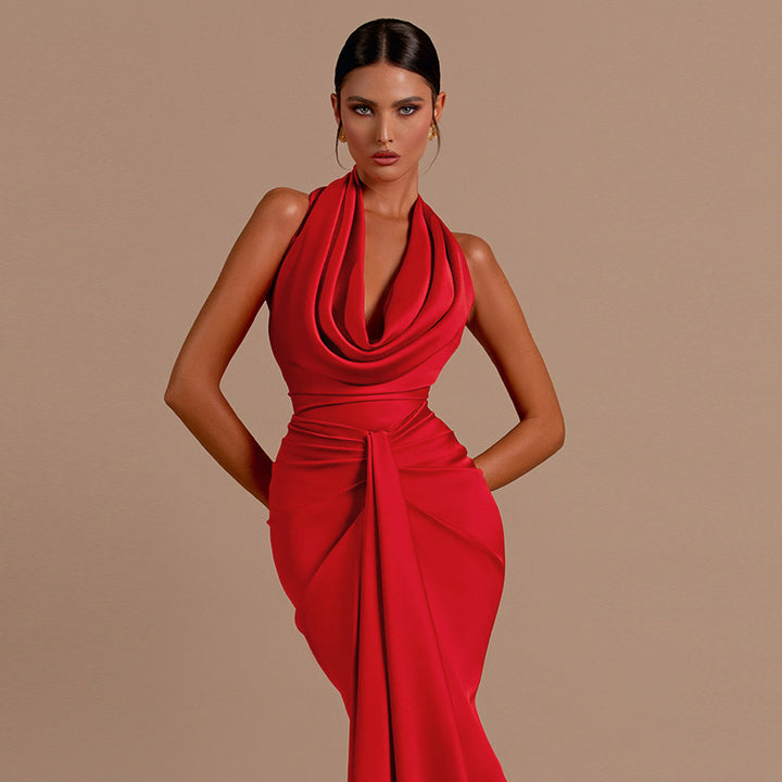 Damen Elegantes Wickel-Maxikleid mit tiefem V-Ausschnitt und figurbetonter Silhouette Echo Archiv