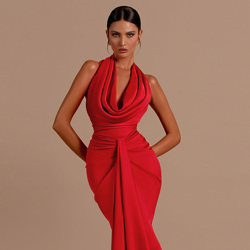 Damen Elegantes Maxikleid mit schmeichelndem Schnitt und tiefem V-Ausschnitt Echo Archiv