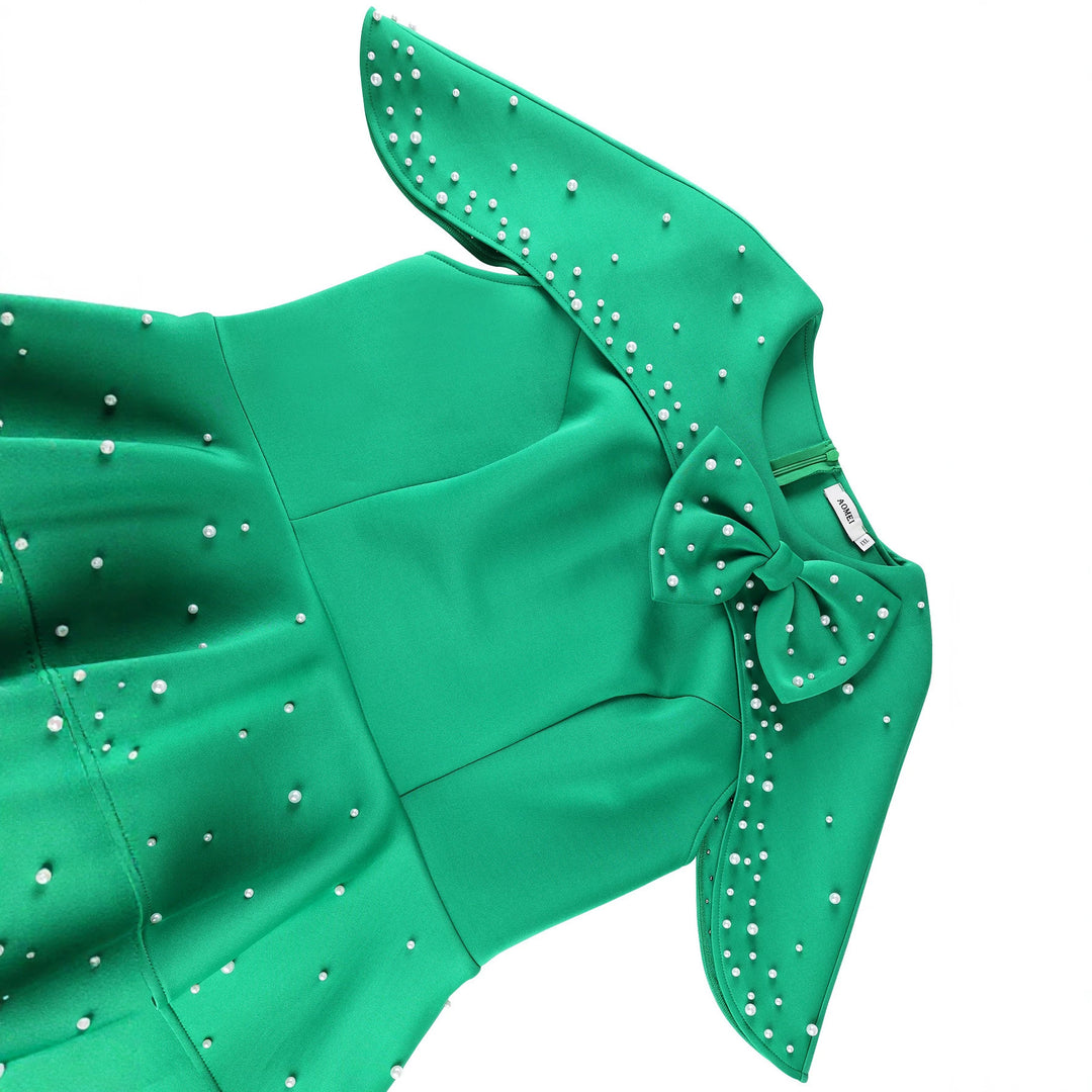Damen Elegantes Cocktailkleid mit Taillenband und schicker Schößchen-Überwurf Echo Archiv