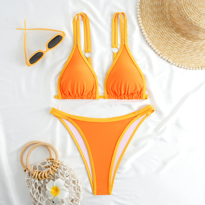 Damen modischer Bikini mit feinen Trägern und raffiniertem Schnitt Echo Archiv