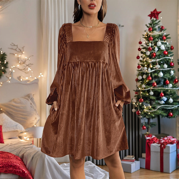 Damen Samtiges Plissee-Babydollkleid mit quadratischem Ausschnitt, Ballonärmeln und Eingrifftaschen Echoarchiv
