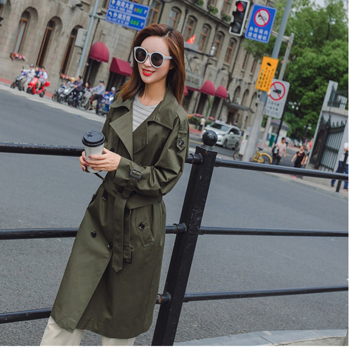 Damen Midilanger Trenchcoat mit taillierendem Bindegürtel und verstellbaren Manschetten Echoarchiv
