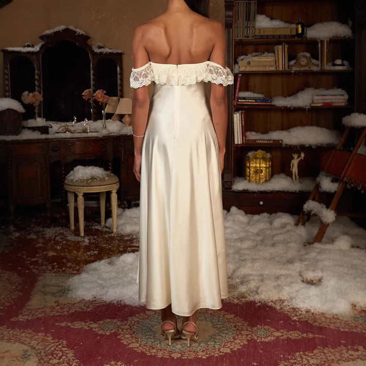 Damen Elegantes bodenlanges Kleid mit Spitzenbesatz Echo Archiv