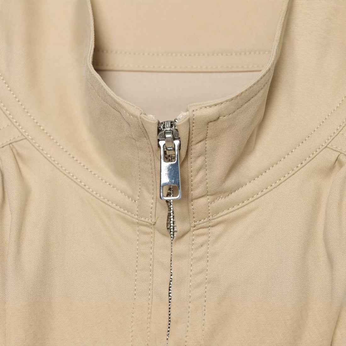 Damen Kurzjacke mit Stehkragen, gerafften Schultern und durchgehendem Reißverschluss Echo Archiv