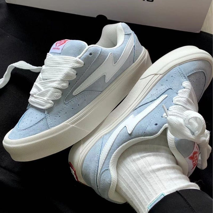 Damen Sportliche Sneaker mit hochwertiger Wildleder- und Mesh-Kombination Echo Archiv